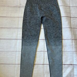 lululemon balance and resist tight seamless Leggings in grey ombré size 8